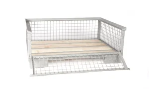 grauer Netzbehälter mit offener Tür